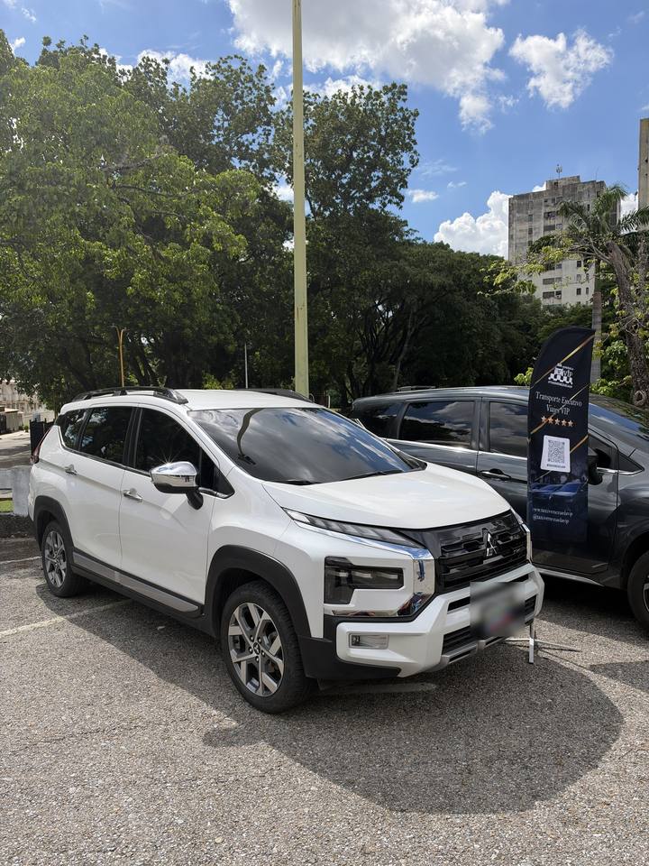 Mitsubishi Xpander Cross blanca